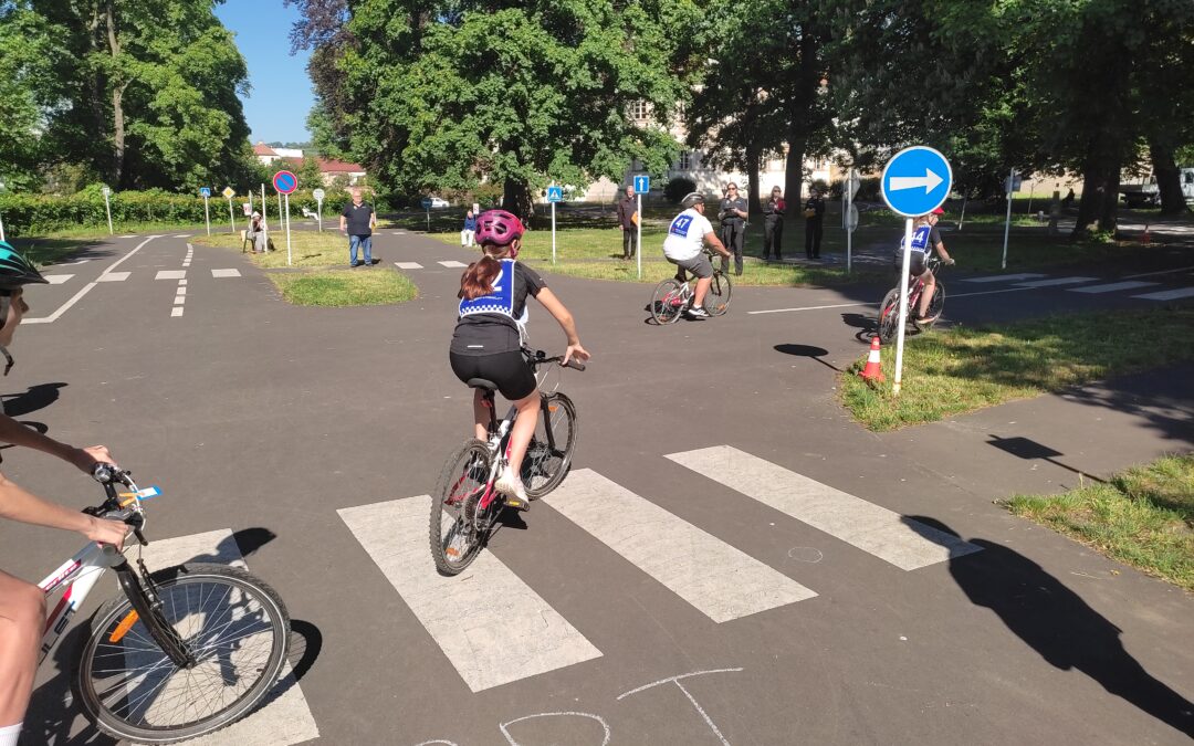 Mladí cyklisté vědí, jak jezdit bezpečně